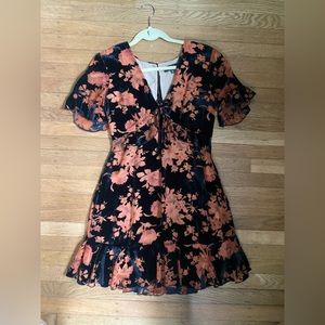 Romantic velvet lulus dress. Sheer sleeves.